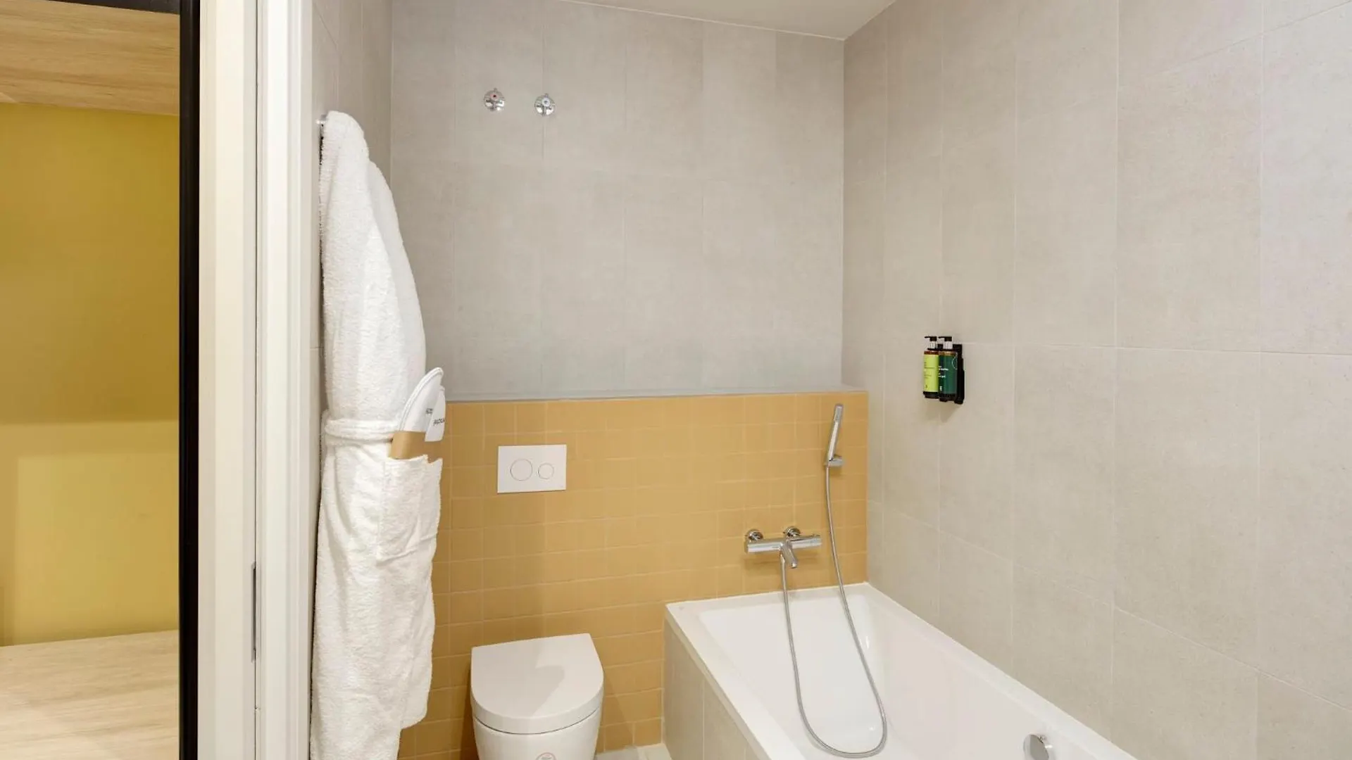 Sercotel Barcelona El Prat El Prat de Llobregat 4*,